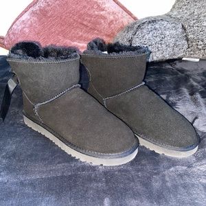 Mini Bailey UGGS